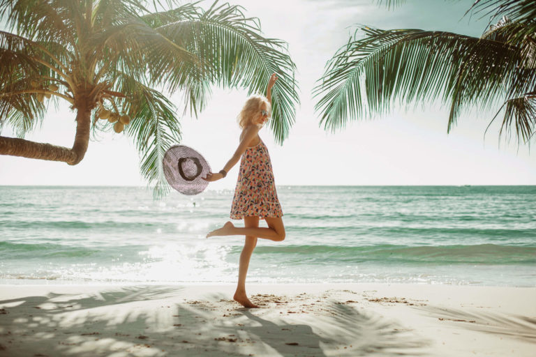Image 252: Woman at beach.min
